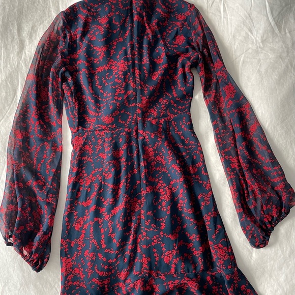 Bardot Lyn Floral Dress in Navy Ditsy - New Condition - Picture 3 of 3
